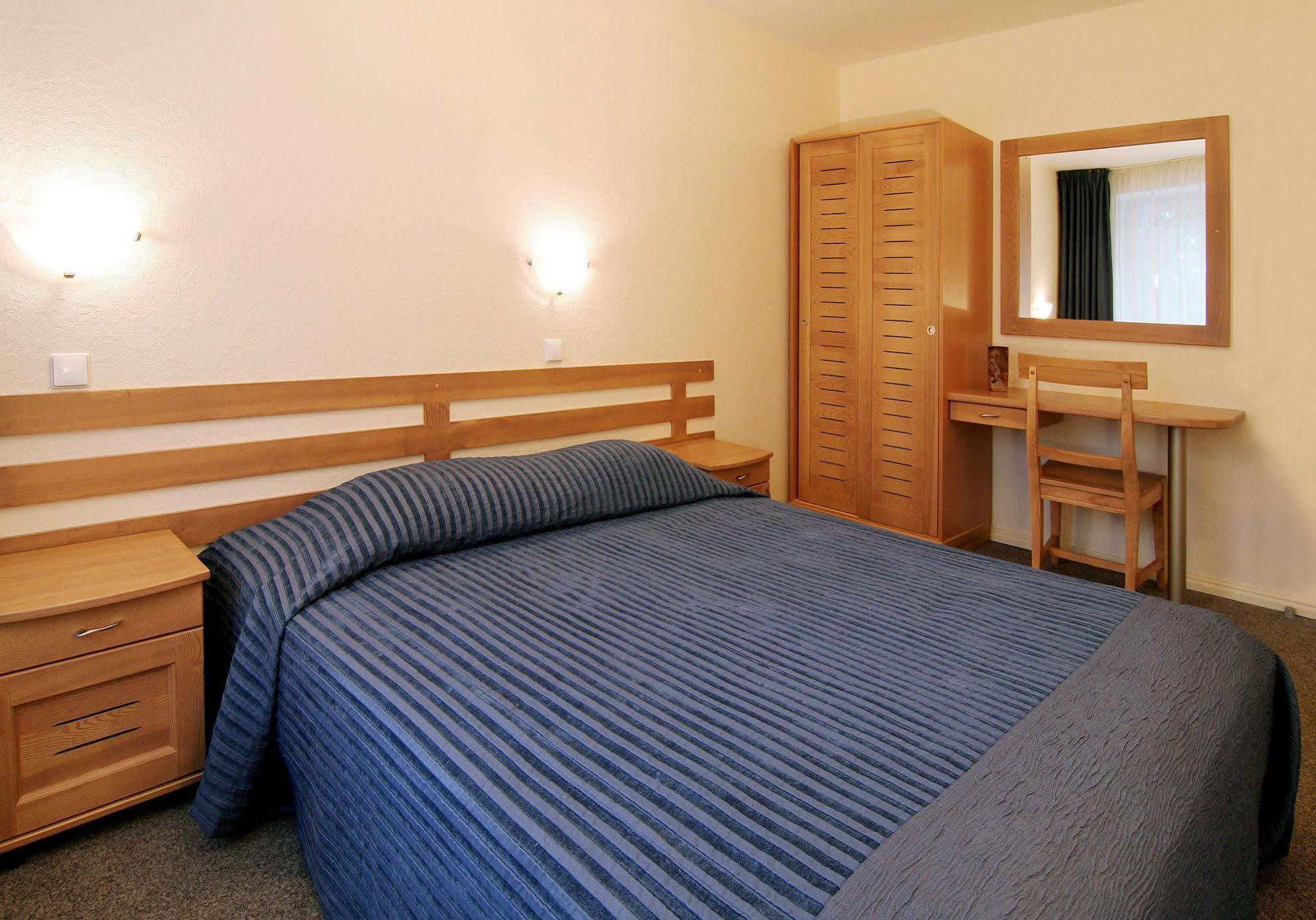 Rija Tia Hotell