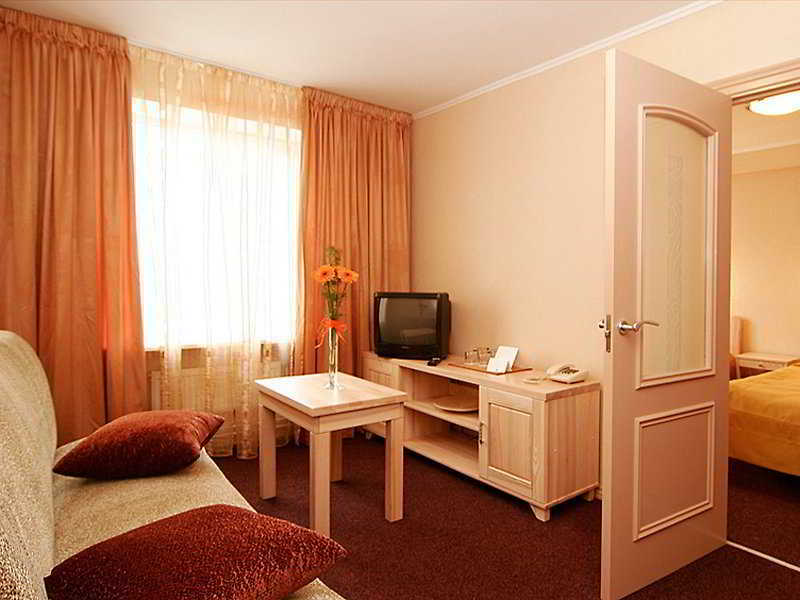 Rija Tia Hotell